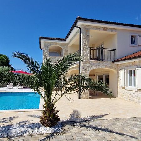 Villa Martina Pinezici  Luaran gambar